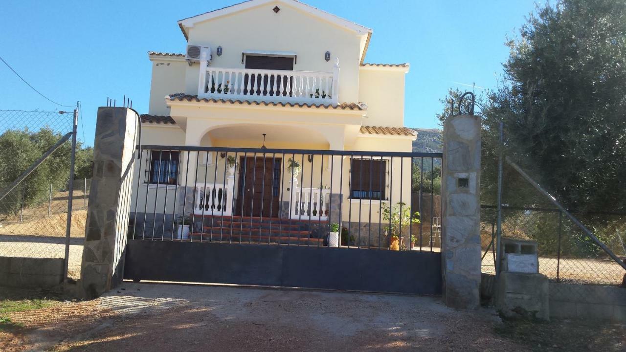 Villa En Lo Alto Del Monte บิยานูเอวาเดลตราบูโก ภายนอก รูปภาพ